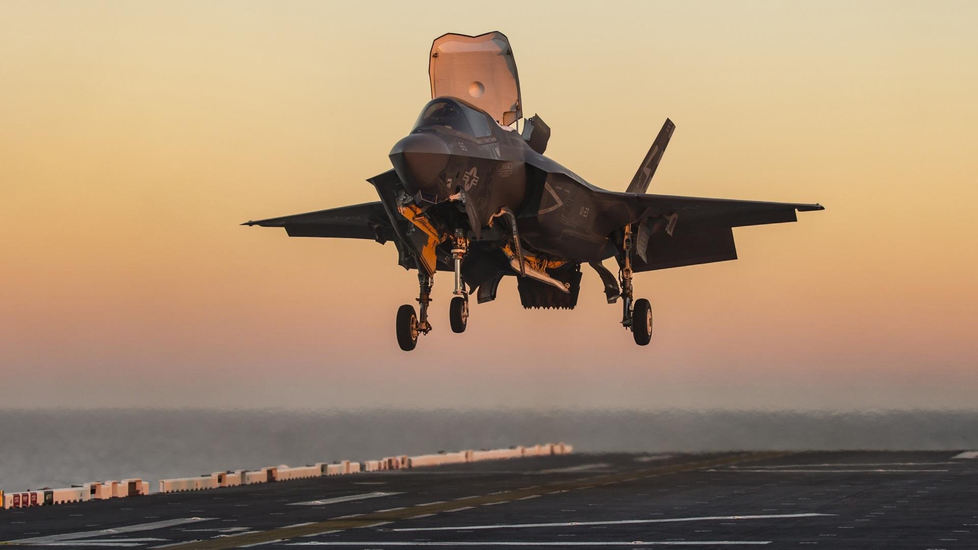 同夜双星，曼联打穿蓝桥，加克波在德甲争冠战接管比赛